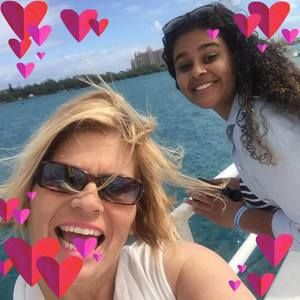 Meet your Posher, Laura